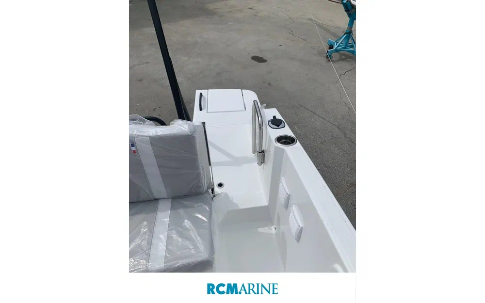 slider 11 Beneteau Flyer 8 SPACEdeck V2