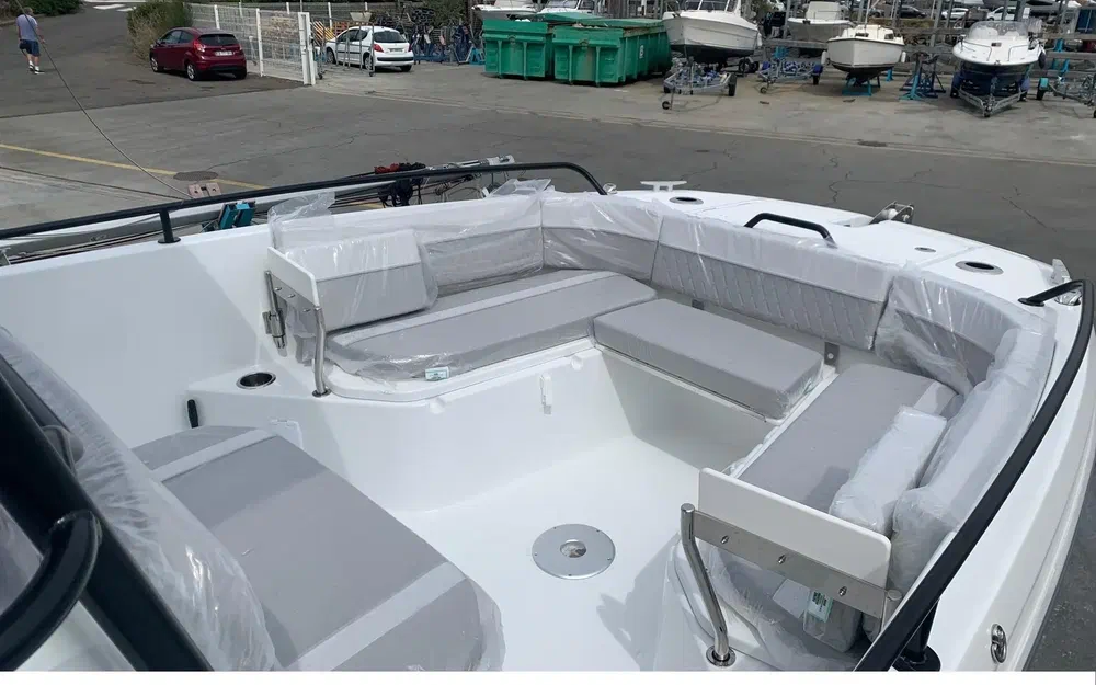 slider 3 Beneteau Flyer 8 SPACEdeck V2