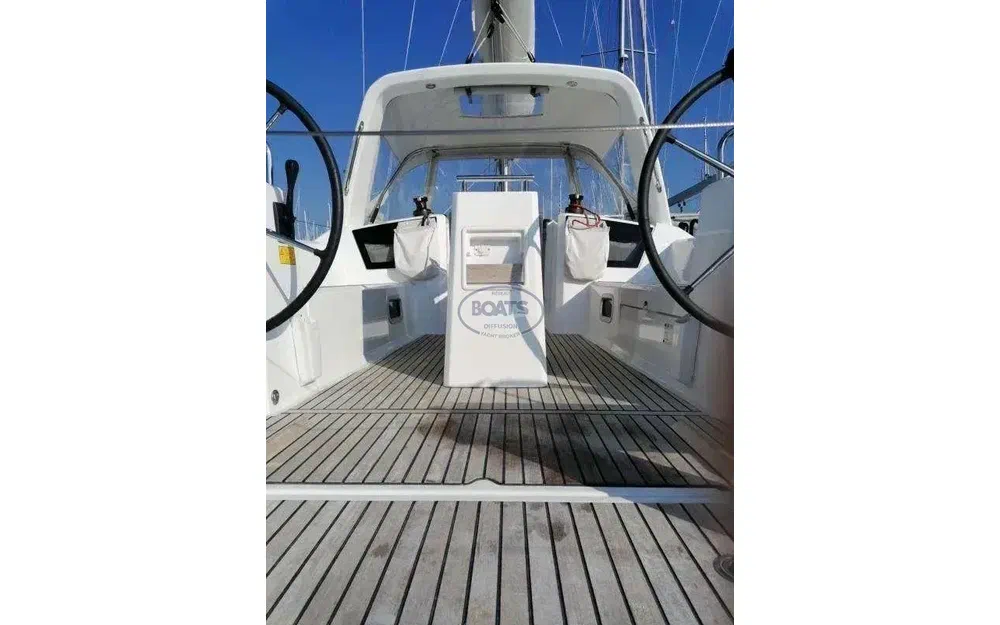 slider 11 Beneteau Oceanis 38.1