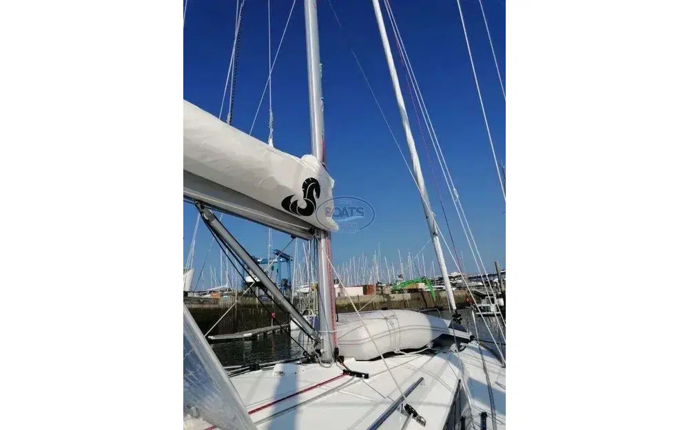 slider 1 Beneteau Oceanis 38.1