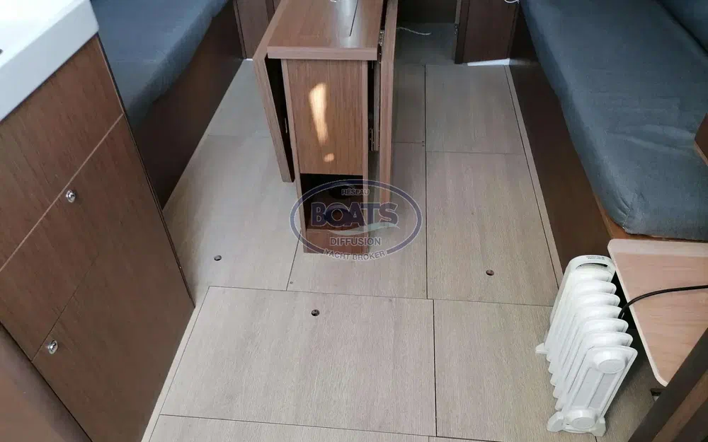 slider 8 Beneteau Oceanis 38.1