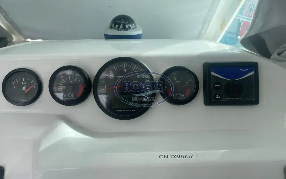 slider 11 Beneteau Antares 6