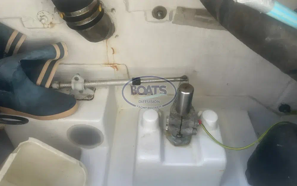 slider 14 Beneteau Antares 6