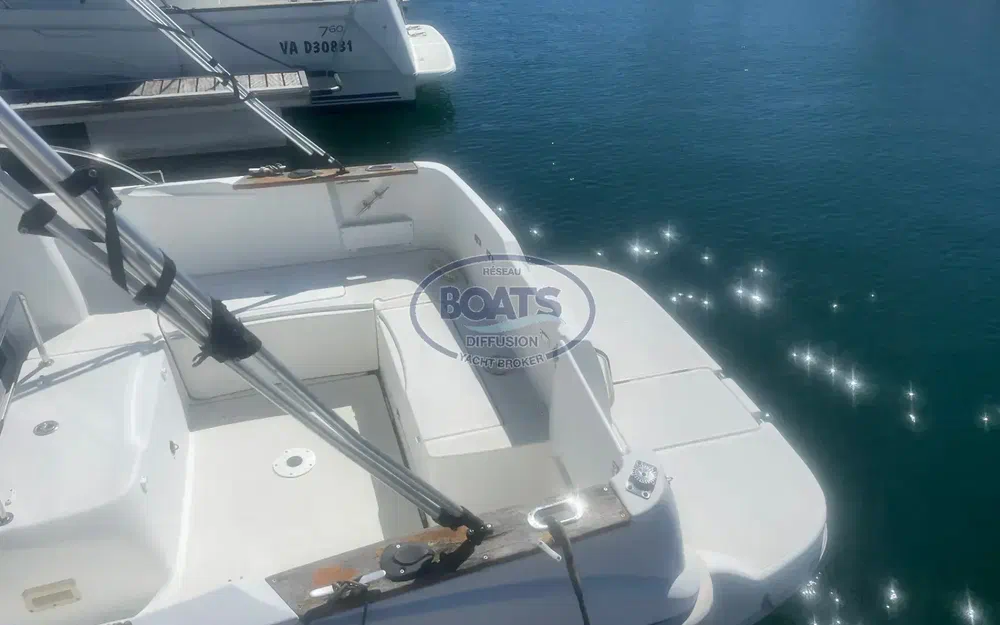 slider 2 Beneteau Antares 6