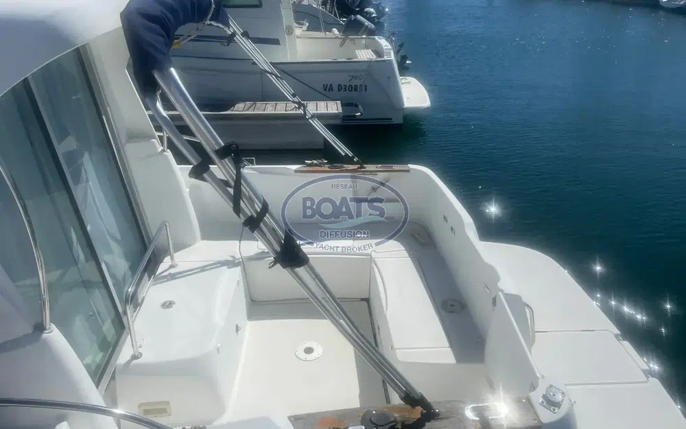 slider 5 Beneteau Antares 6