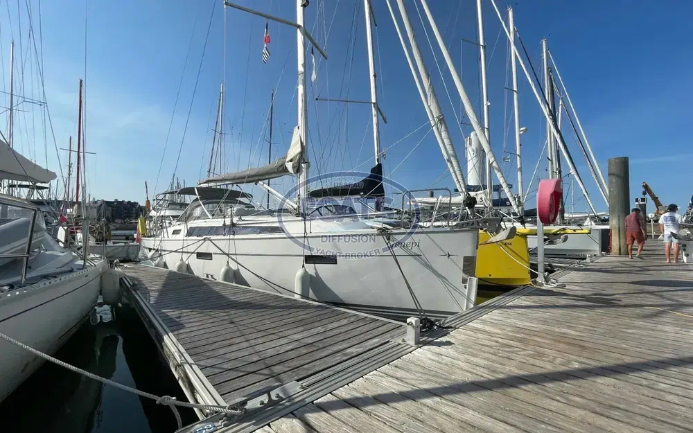 slider 1 Bavaria 37 Cruiser