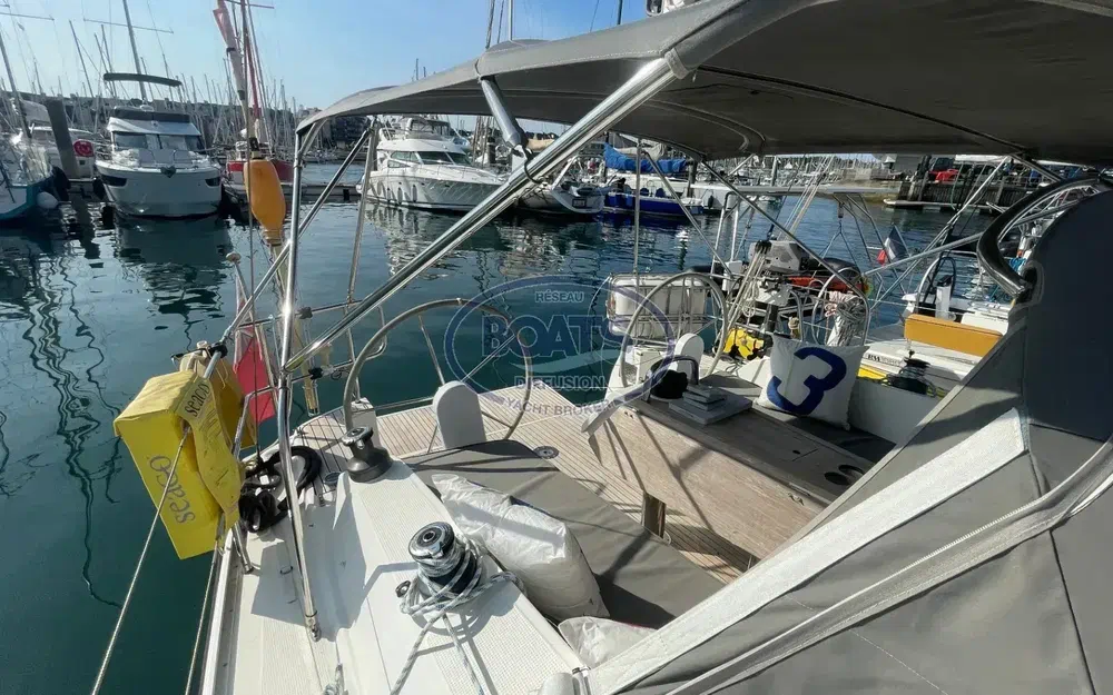slider 2 Bavaria 37 Cruiser