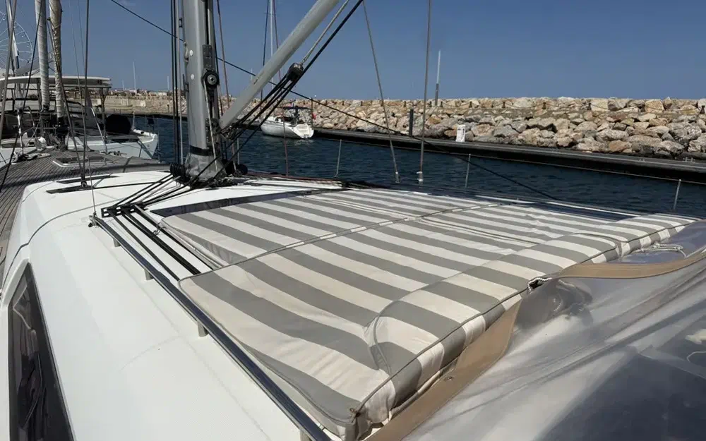 slider 21 Beneteau Oceanis 58
