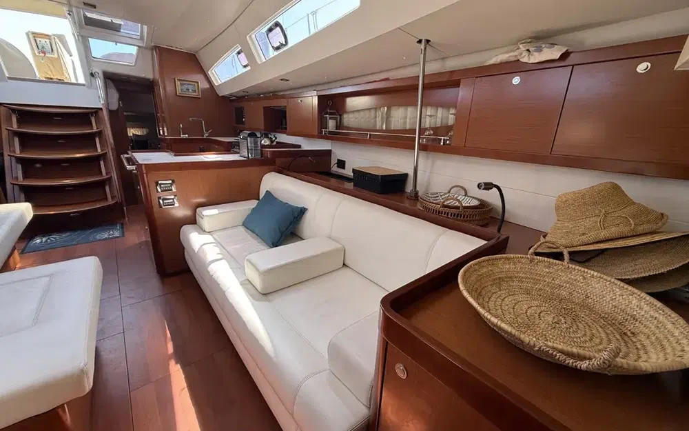 slider 30 Beneteau Oceanis 58