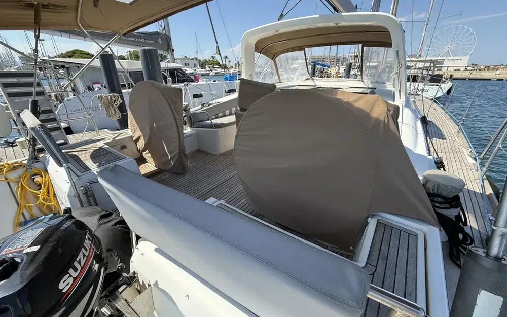 slider 56 Beneteau Oceanis 58