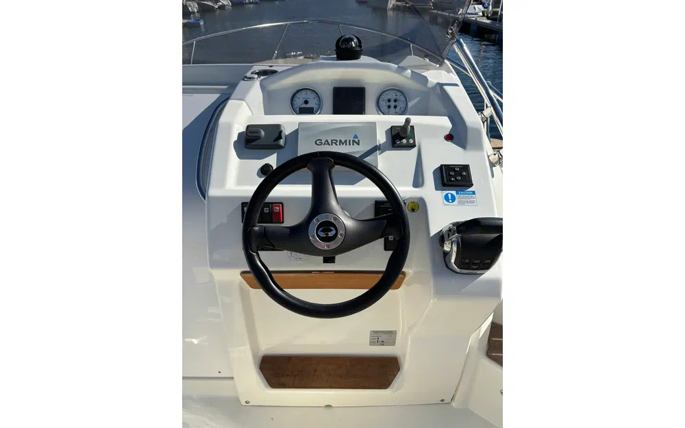 slider 7 Cranchi Endurance 27