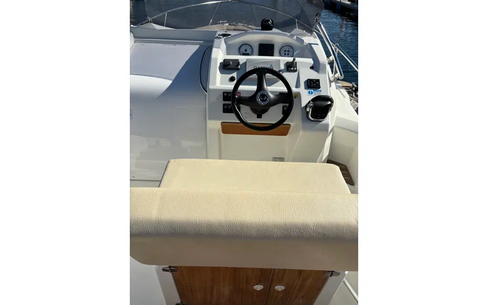 slider 5 Cranchi Endurance 27