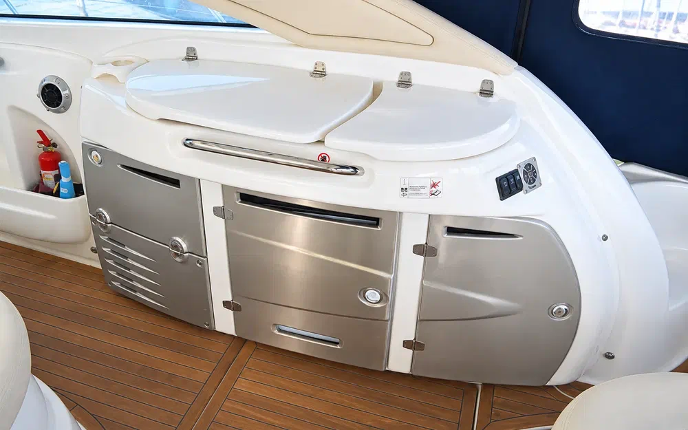 slider 13 Cranchi 43 Hard Top
