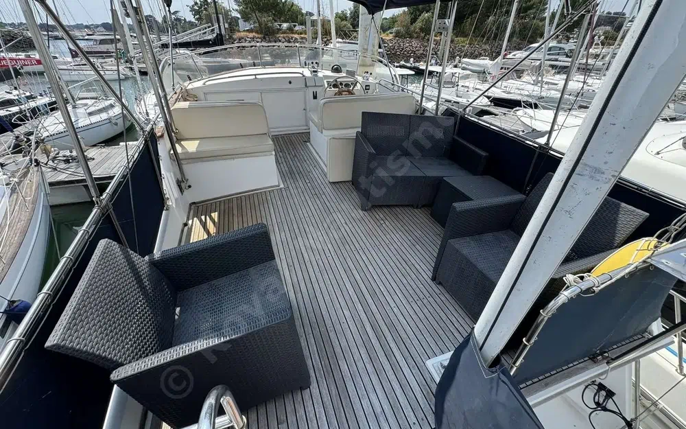slider 10 American Marine Grand Banks 42