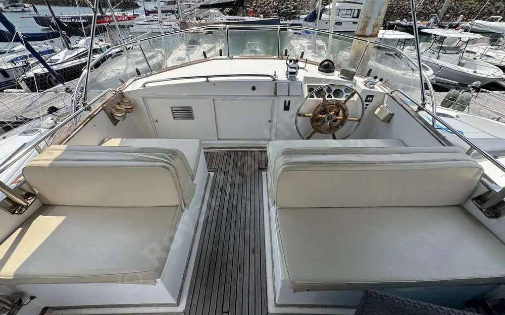 slider 11 American Marine Grand Banks 42
