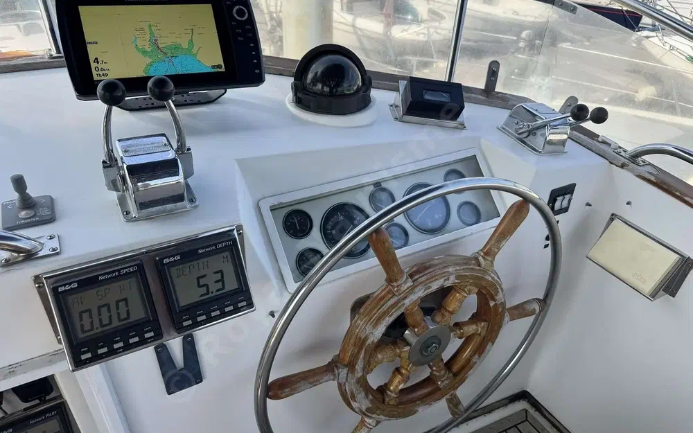 slider 13 American Marine Grand Banks 42