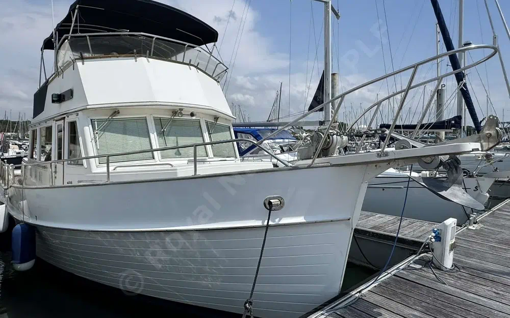 slider 1 American Marine Grand Banks 42