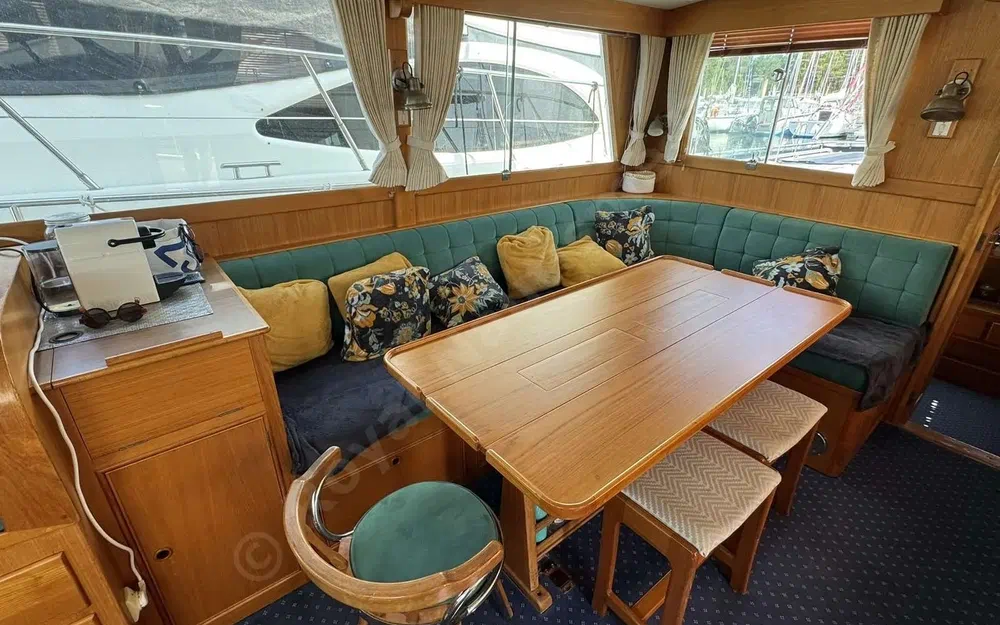 slider 19 American Marine Grand Banks 42