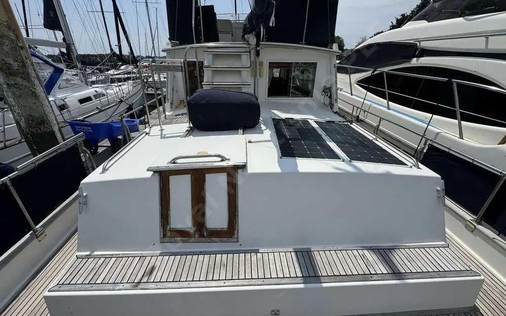 slider 5 American Marine Grand Banks 42