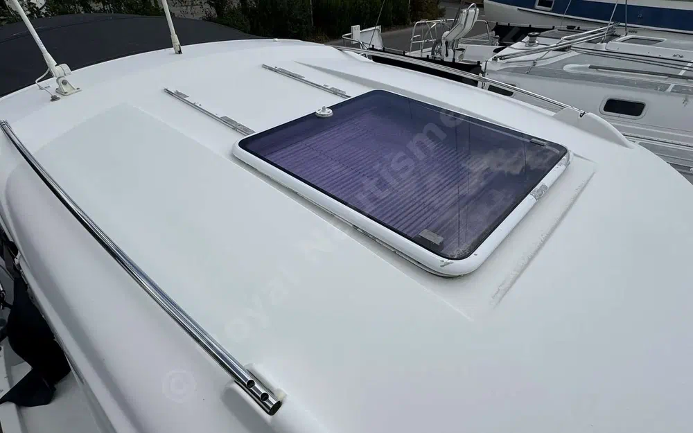 slider 10 Beneteau Antares 8 OB