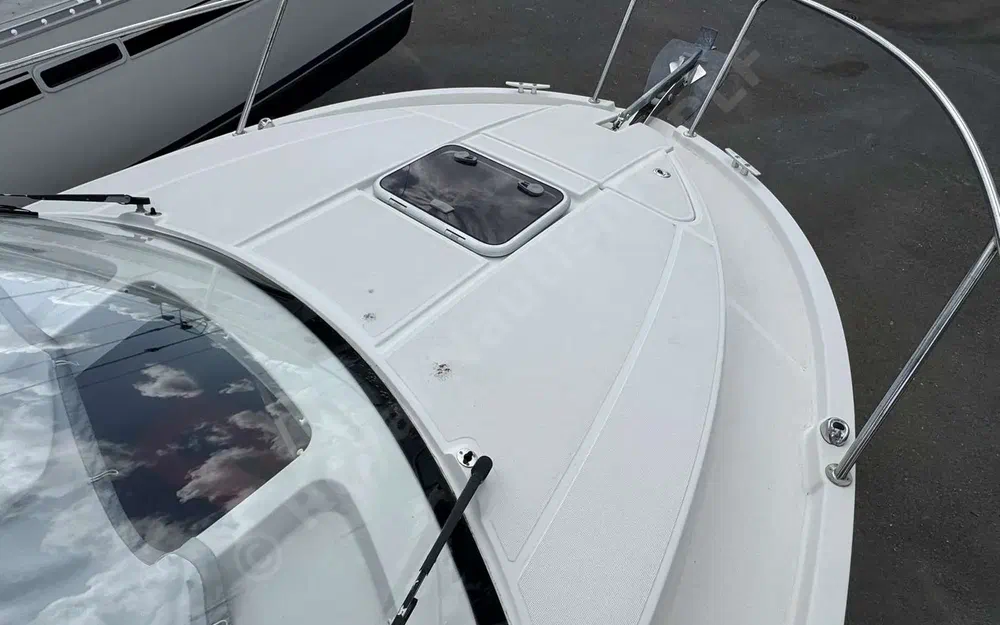 slider 11 Beneteau Antares 8 OB