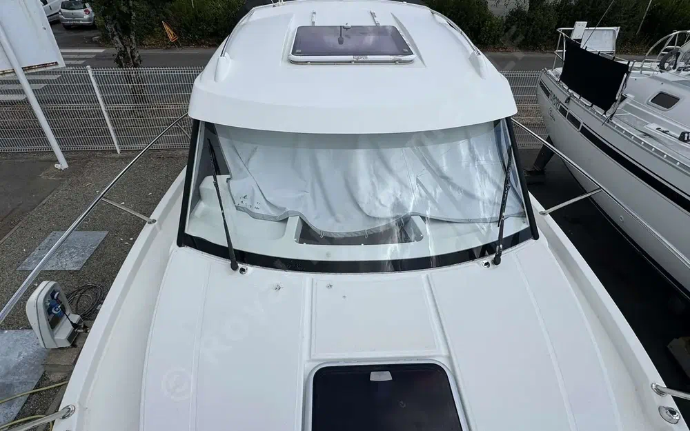 slider 13 Beneteau Antares 8 OB