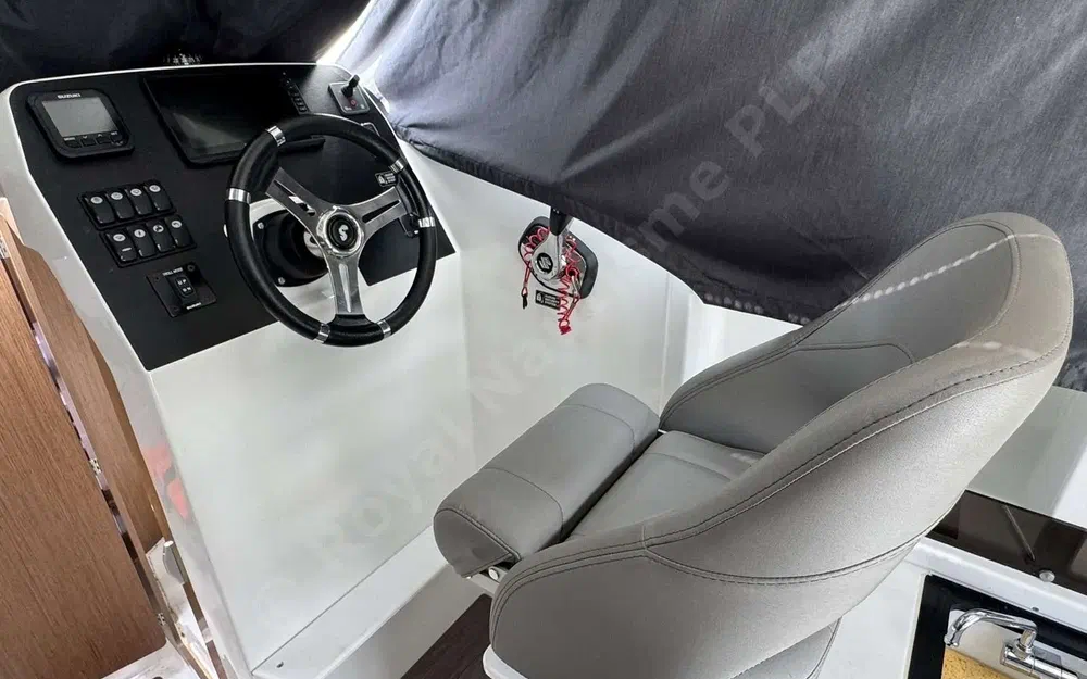 slider 19 Beneteau Antares 8 OB