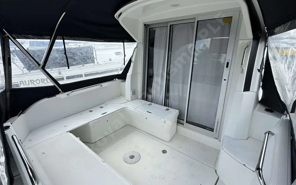 slider 8 Beneteau Antares 8 OB