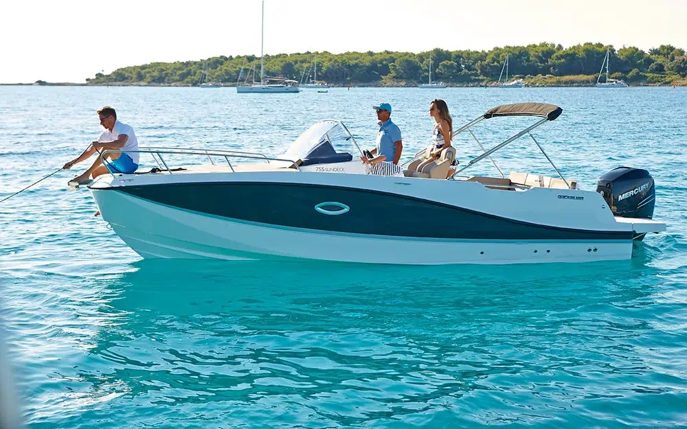 slider 14 Quicksilver Activ 755 Sundeck