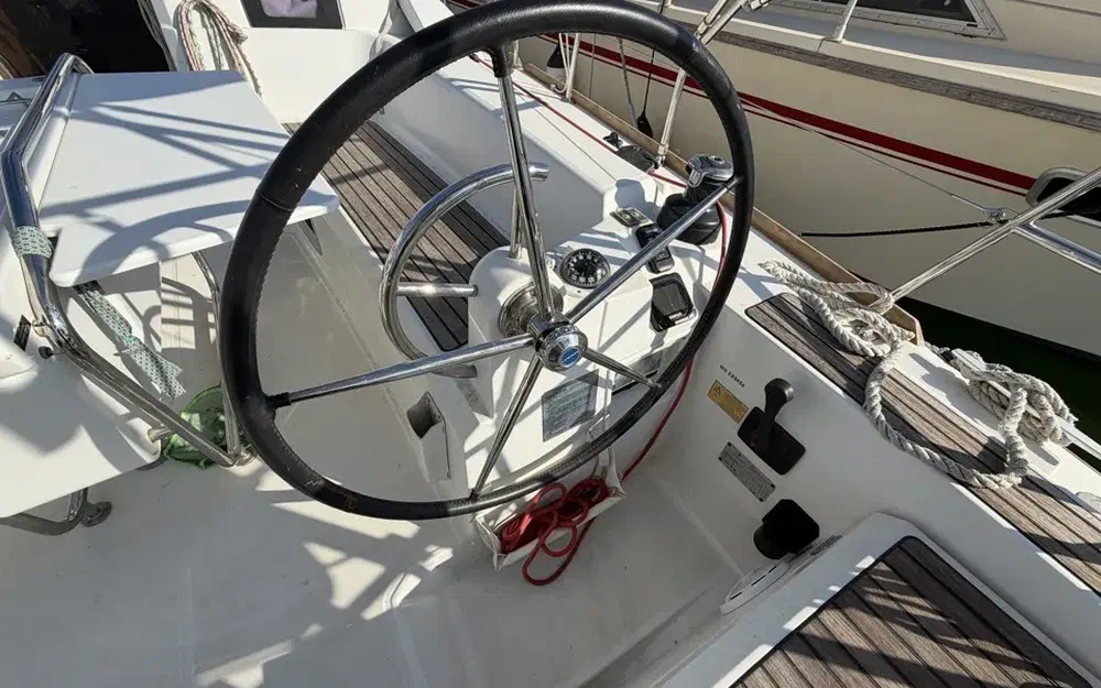 slider 16 Jeanneau Sun Odyssey 379