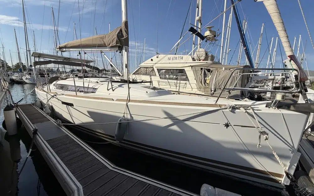 slider 1 Jeanneau Sun Odyssey 379