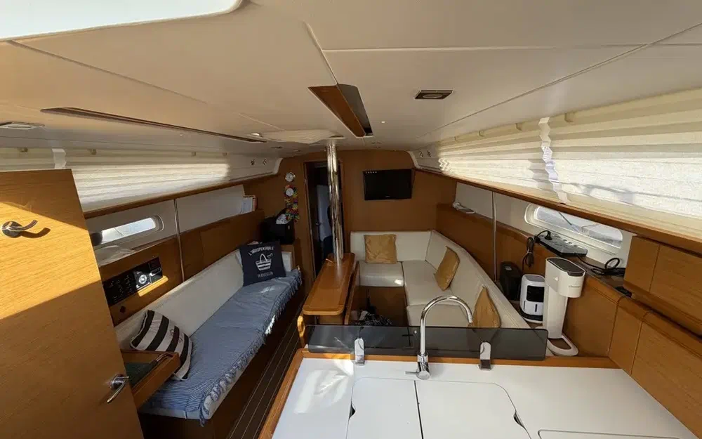 slider 19 Jeanneau Sun Odyssey 379