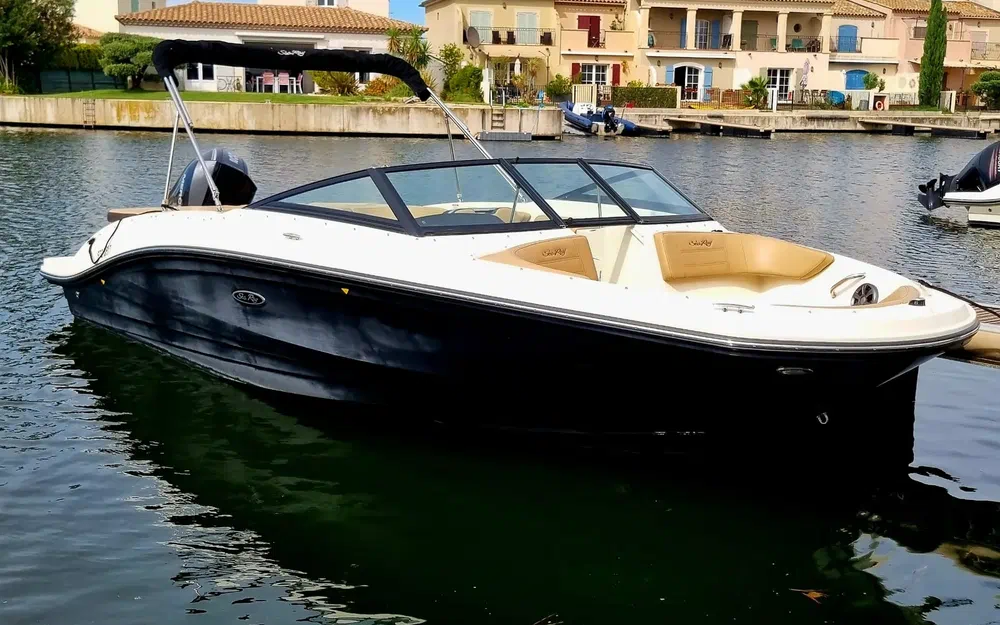 slider 9 Sea Ray 210 SPX OB