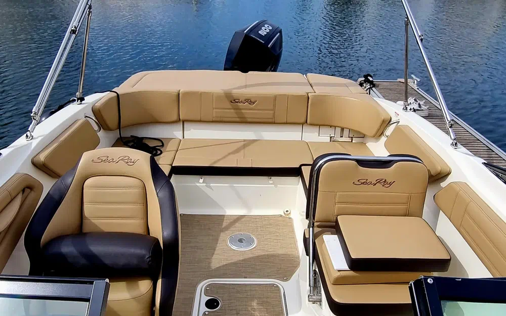 slider 2 Sea Ray 210 SPX OB