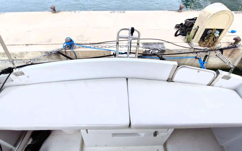 slider 15 Beneteau Antares 800