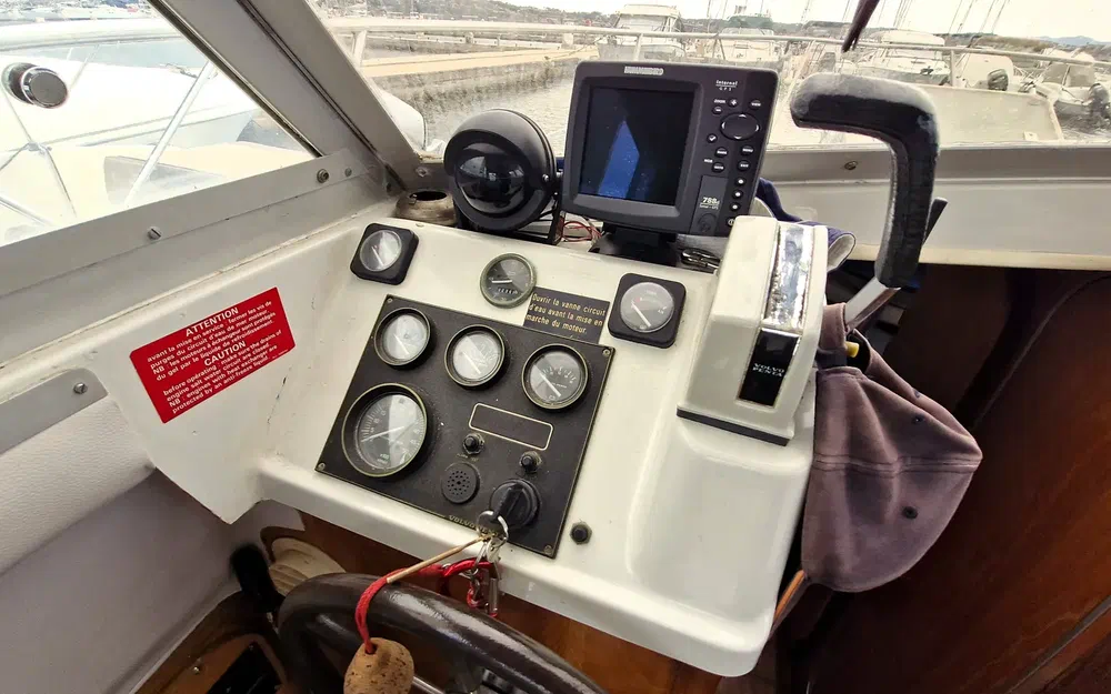 slider 13 Beneteau Antares 800