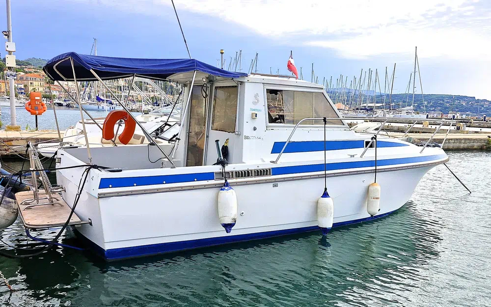 slider 0 Beneteau Antares 800