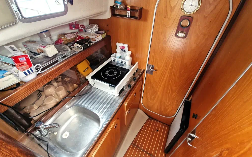 slider 6 Beneteau Antares 800