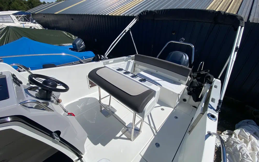 slider 15 Jeanneau CAP CAMARAT 7.5 CC SERIE 2
