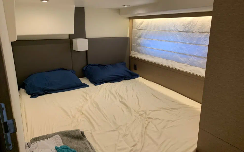 slider 13 Prestige Yachts 500 Fly