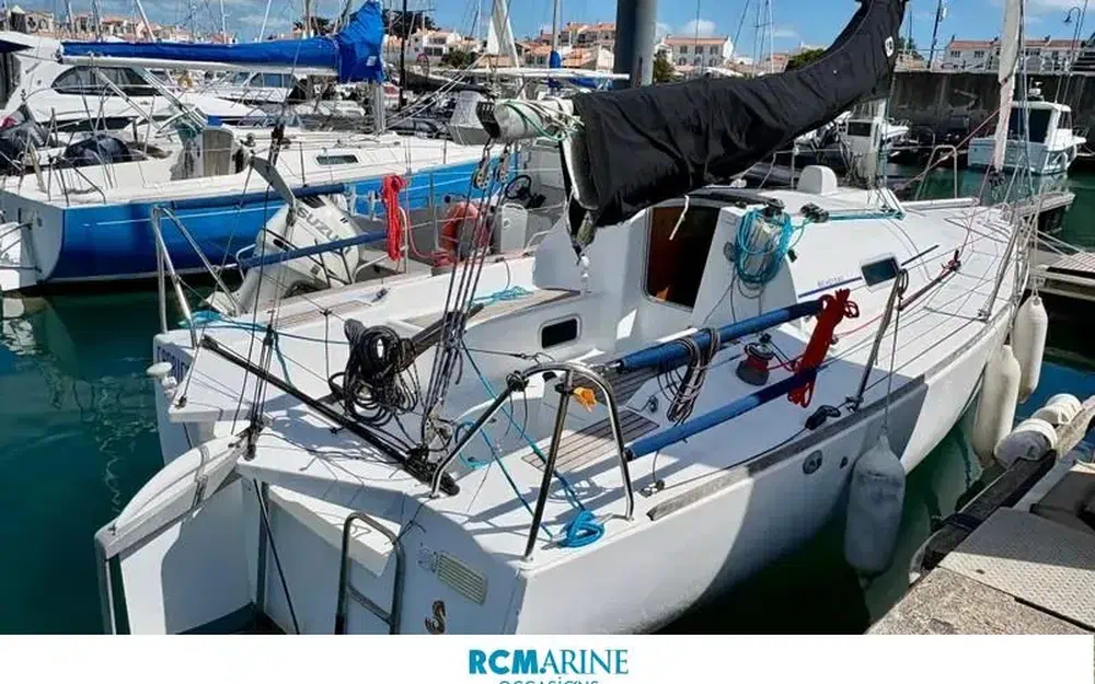 slider 1 Beneteau First 27.7