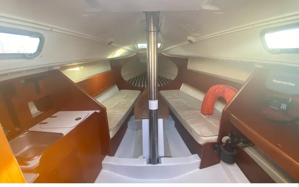slider 7 Beneteau First 27.7