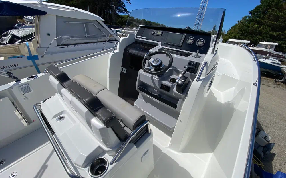 slider 10 Jeanneau CAP CAMARAT 7.5 CC SERIE 3