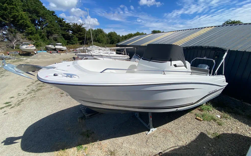 slider 0 Jeanneau CAP CAMARAT 7.5 CC SERIE 3