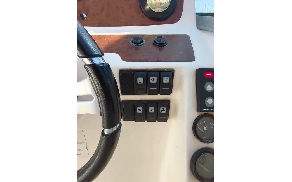 slider 18 Jeanneau Leader 705