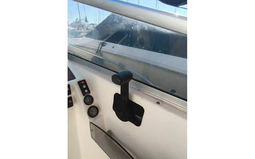 slider 20 Jeanneau Leader 705