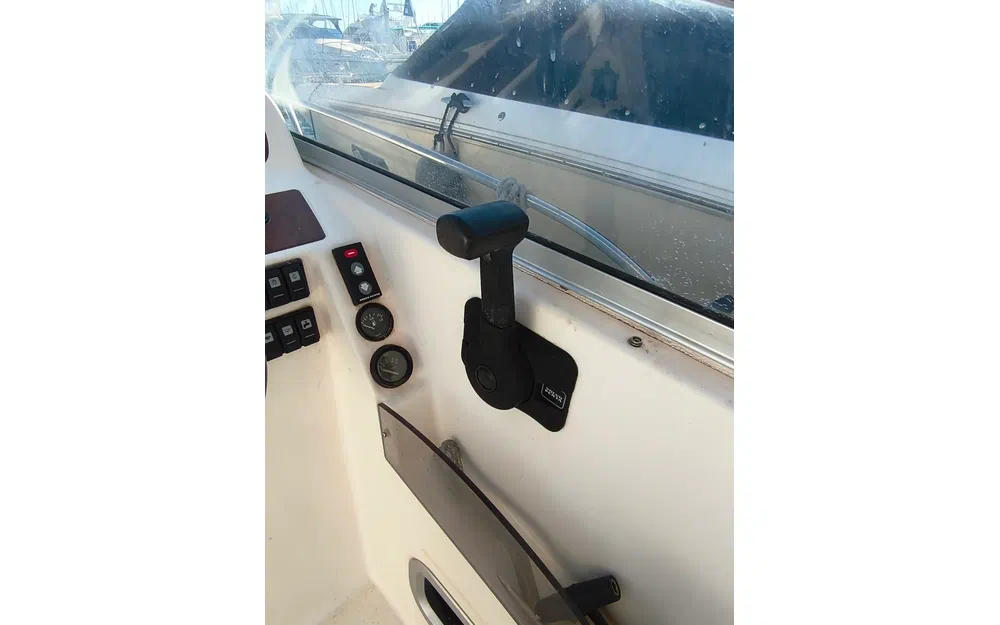 slider 21 Jeanneau Leader 705