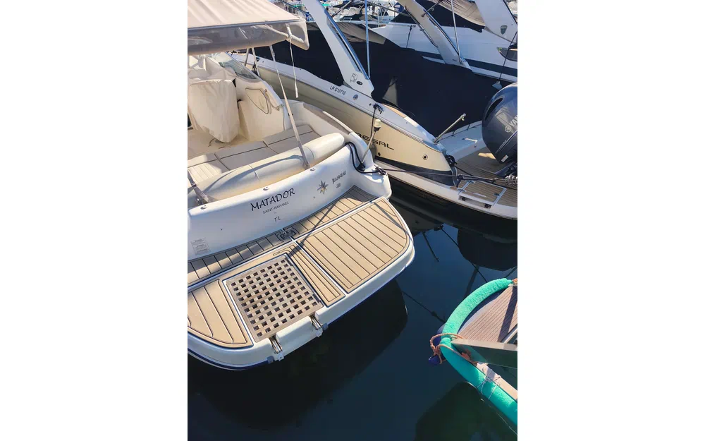 slider 1 Jeanneau Leader 705
