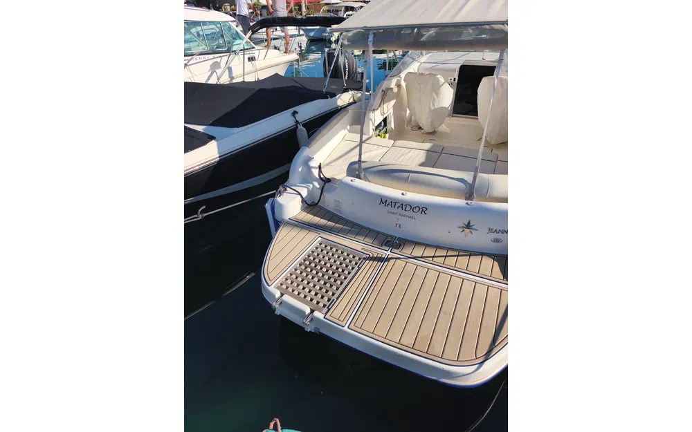 slider 2 Jeanneau Leader 705