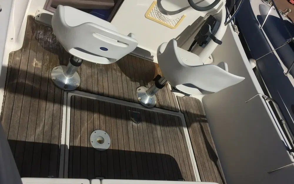 slider 7 Pacific Craft 560 Pilothouse